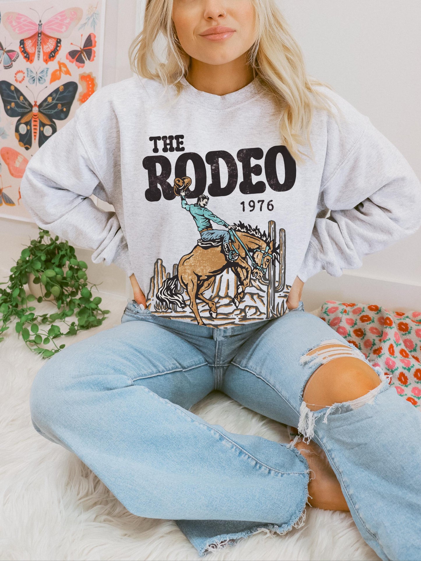 Rodeo Sweatshirt, Western Graphic Tee, Cowgirl Tshirt, Cowboy Shirt, Country Music Shirt, Western Cowgirl shirt, Country Concert Tee