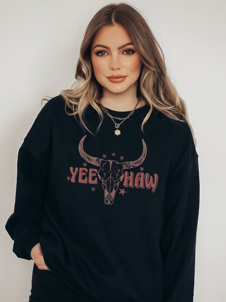 Yee Haw Sweatshirt, Howdy Sweatshirt, Western Crewneck, Texas Sweatshirt, Aesthetic Clothes, Country Sweatshirt, Bullhead Sweatshirt