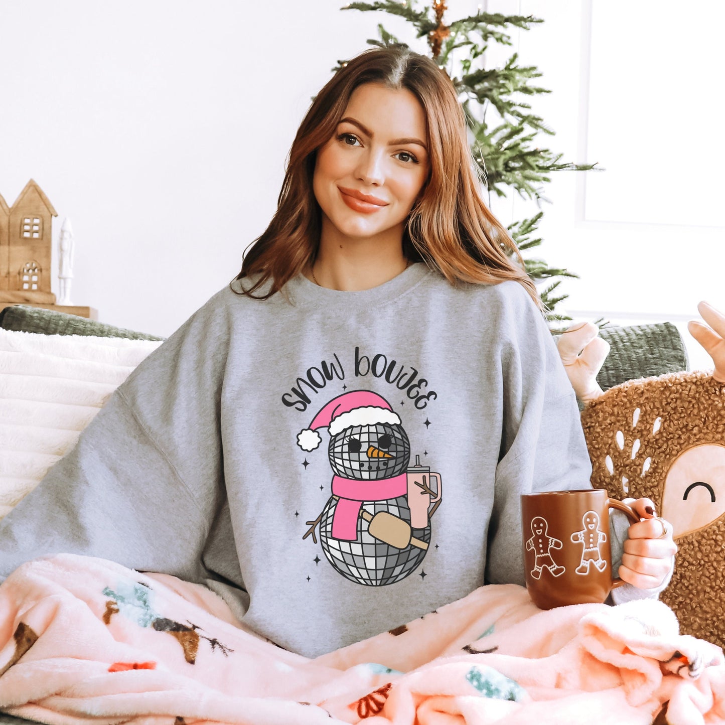 Snow Boujee Sweatshirt, Pink Christmas Sweater, Retro Santa Shirt, Winter Hoodies, Cute Xmas Shirt, Holiday Apparel, Festive Girly Crewneck