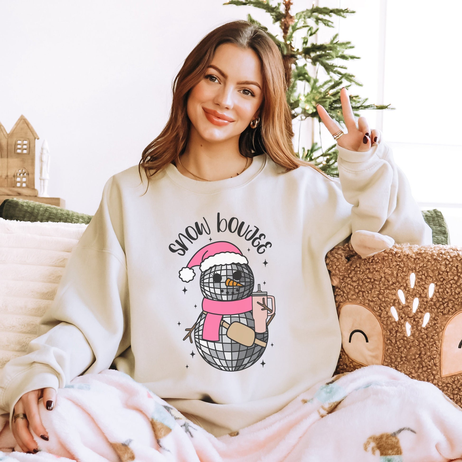 Snow Boujee Sweatshirt, Pink Christmas Sweater, Retro Santa Shirt, Winter Hoodies, Cute Xmas Shirt, Holiday Apparel, Festive Girly Crewneck