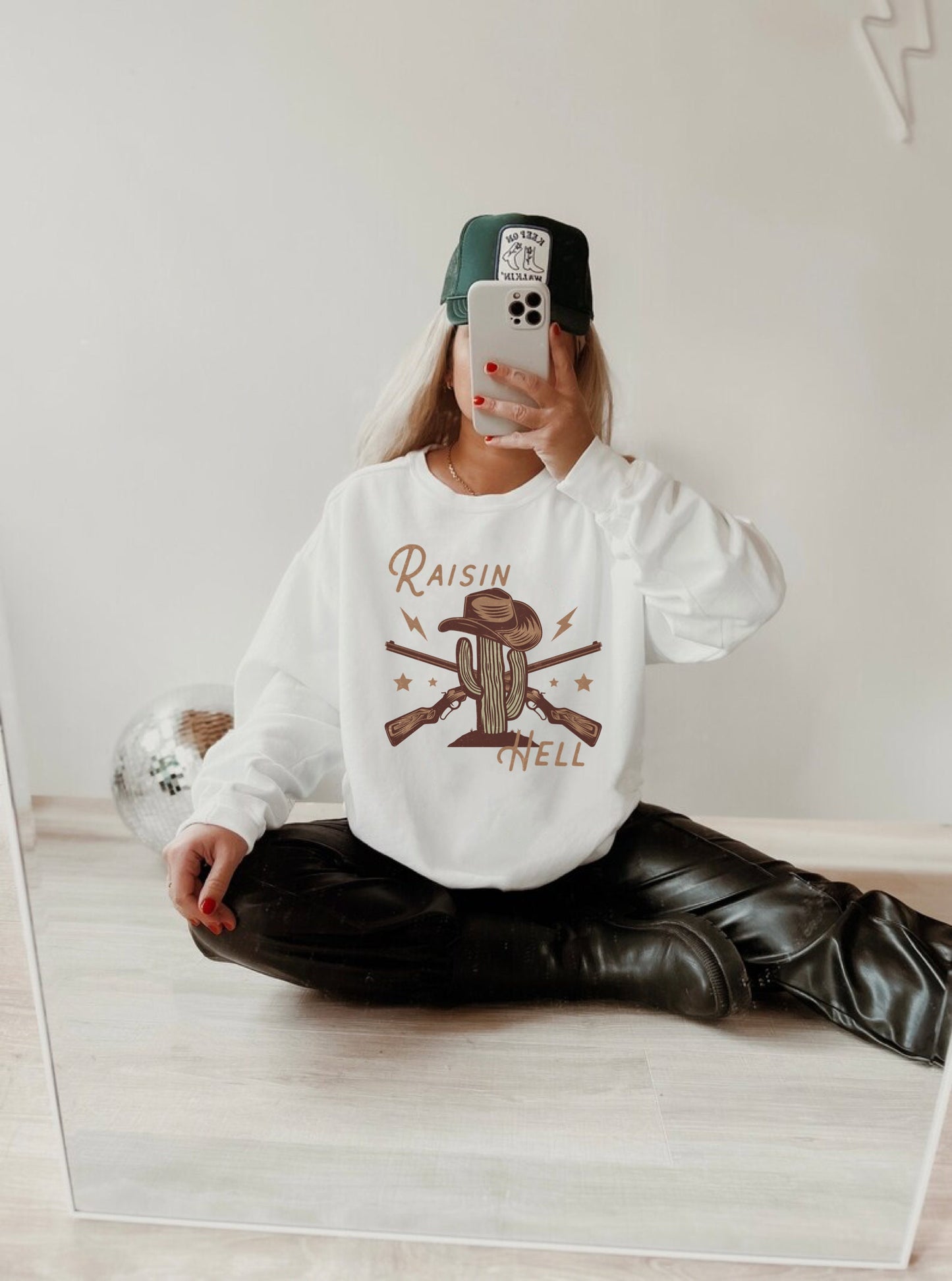 Raisin Hell Sweatshirt, Western Sweatshirt, Country Music Sweatshirt, Cowboy Sweatshirt, Cowgirl Crewneck, Western Clothes, Cactus Sweater