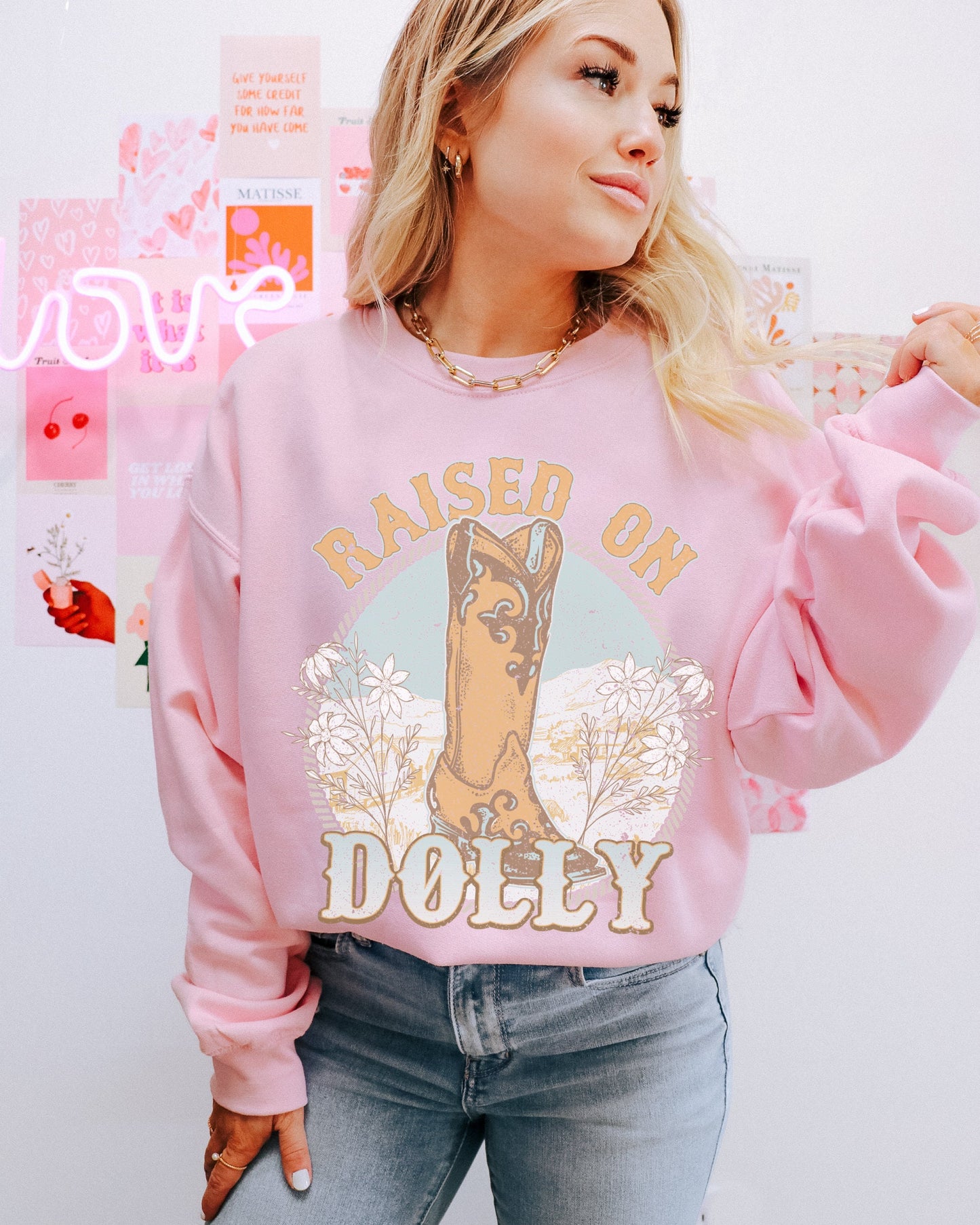 Raised On Dolly Country Music Sweatshirt, Western Sweatshirt, Country Concert Sweatshirt, Western Crewneck, Trendy Clothes, Cowgirl Shirt