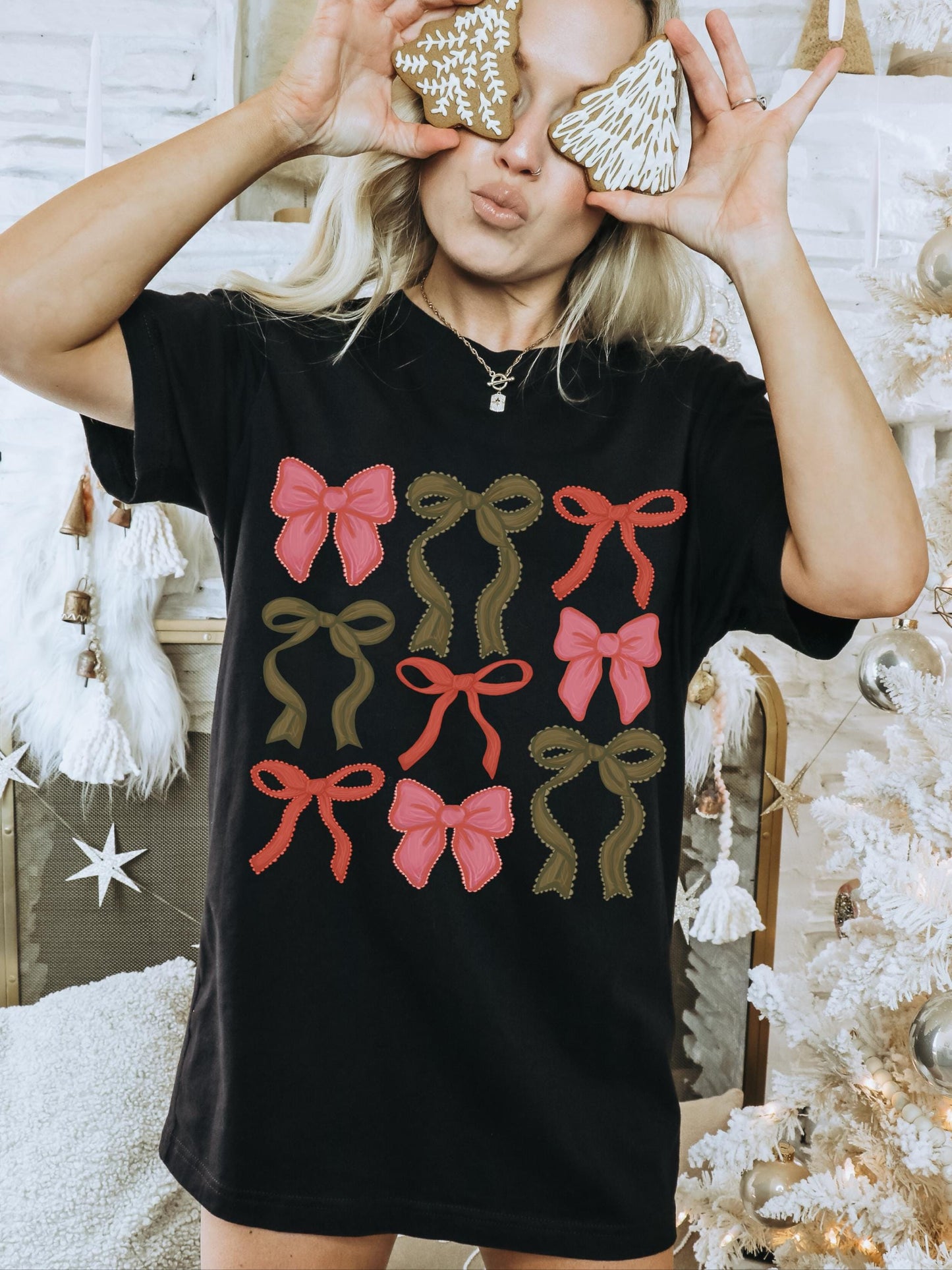 Coquette Christmas Bow Shirt, Womens Holiday Shirt, Cute Christmas Shirt, Retro Christmas Tshirt, Trendy Christmas Shirt, Girly Xmas Tshirt