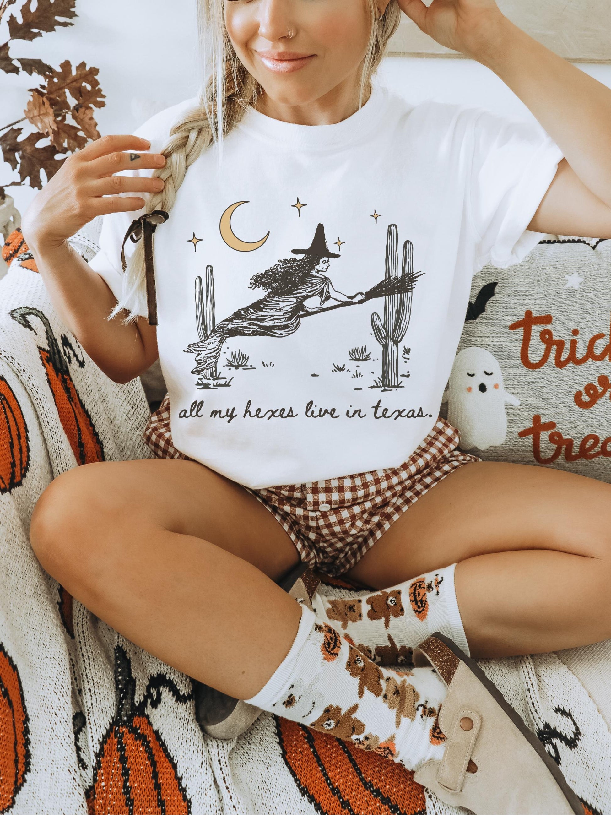 Hexes In Texas Shirt, Vintage Halloween Shirt, Western Halloween Shirt, Witchy Tee, Retro Witch Shirt, Witch Vibes Shirt, Cute Halloween Tee