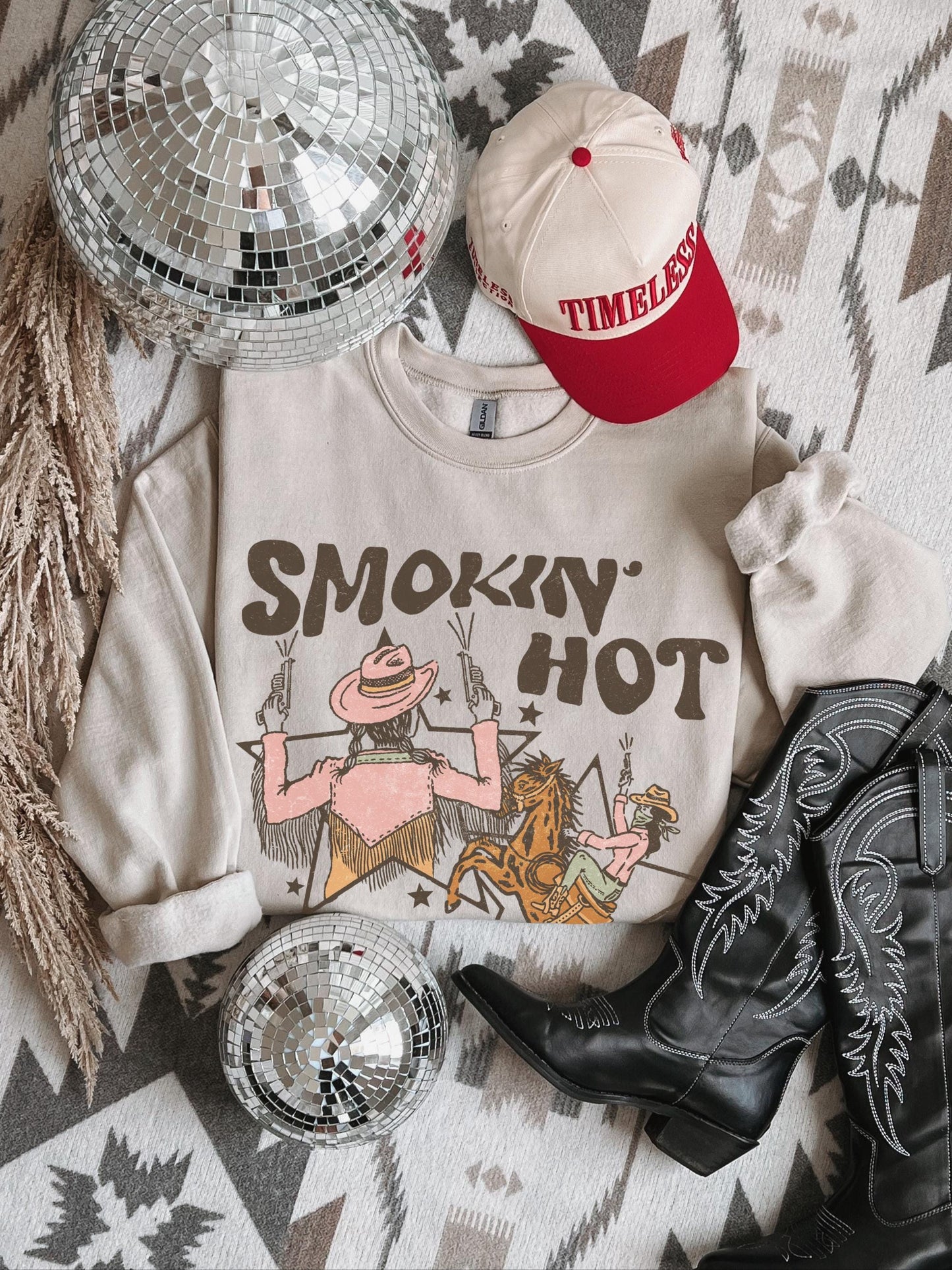 Smokin Hot Sweatshirt, Lets Go Girls Shirt, Cowgirl Graphic Tee, 90s Country Shirt, Country Concert Shirt, Trendy Western Shirts, Cowboy Tee