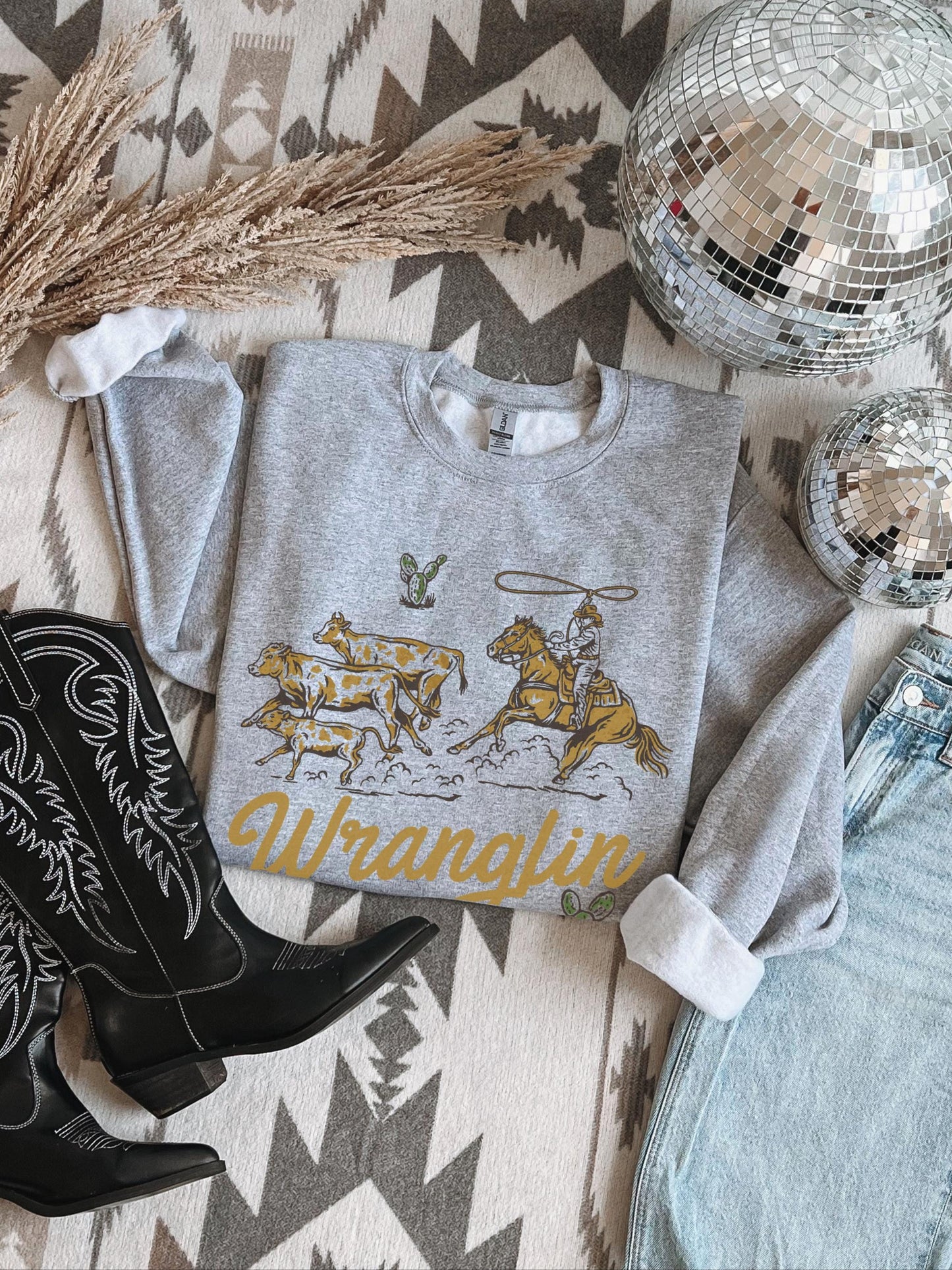 Wranglin Heifers Shirt, Cowgirl Sweatshirt, Country Concert Shirt, Trendy Western Shirts, Wild West Rodeo, Cowboy Sweater, Western Crewneck